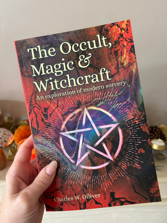 Occult Magic & Witchcraft: Modern Sorcery (Sirius Paperback)